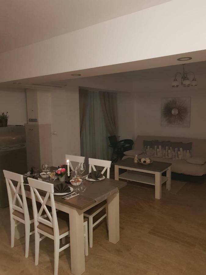 Apartament 2 Camere Ultracentral Рымнику-Вылча Экстерьер фото