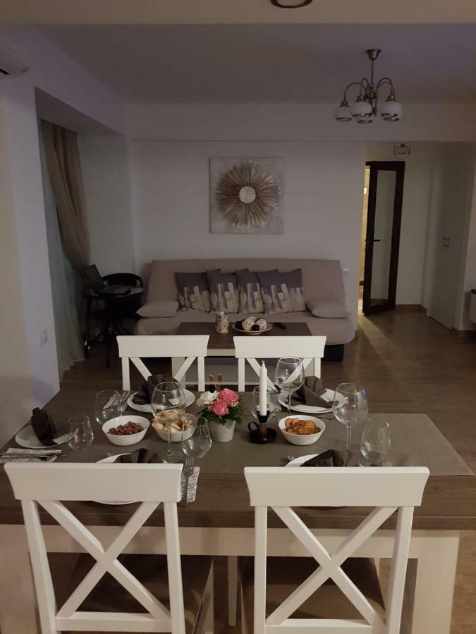 Apartament 2 Camere Ultracentral Рымнику-Вылча Экстерьер фото