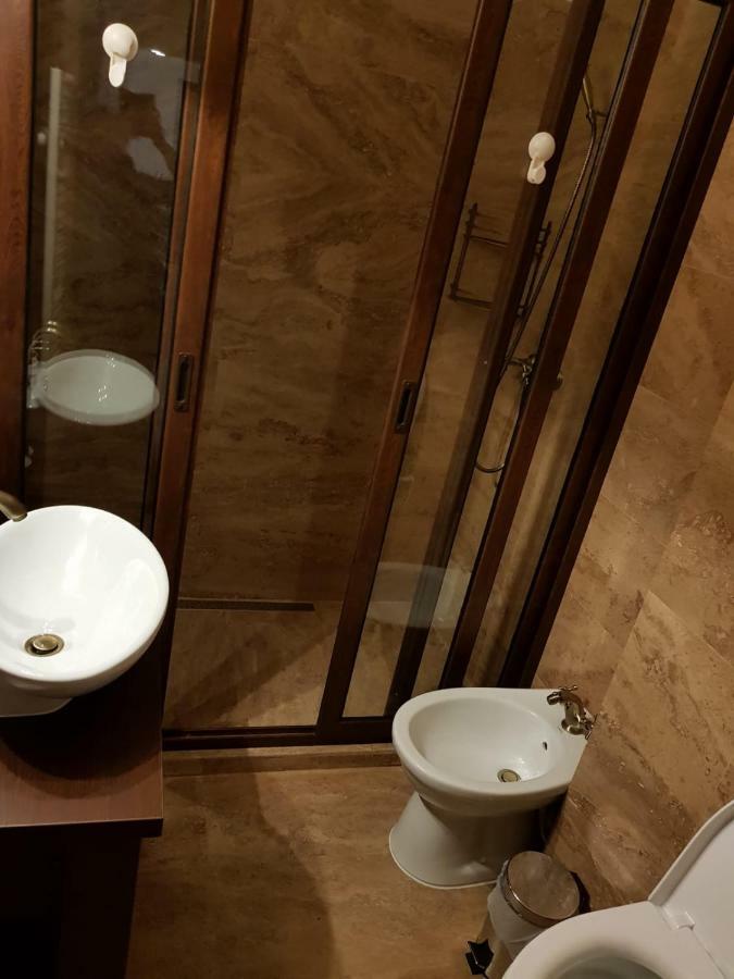 Apartament 2 Camere Ultracentral Рымнику-Вылча Экстерьер фото