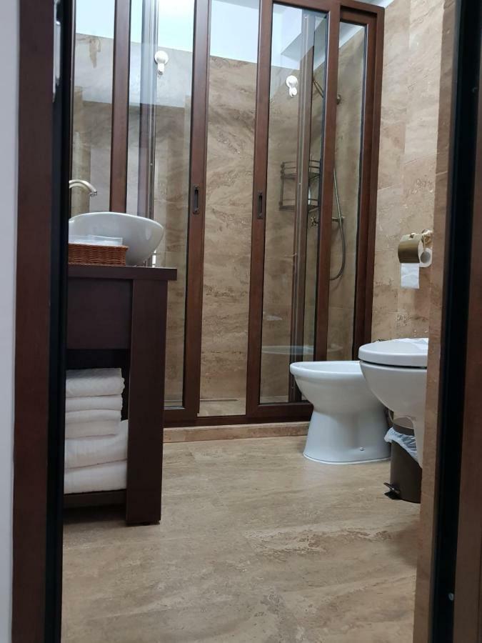 Apartament 2 Camere Ultracentral Рымнику-Вылча Экстерьер фото