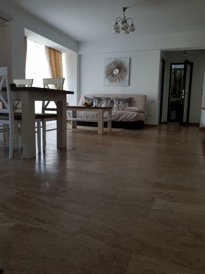 Apartament 2 Camere Ultracentral Рымнику-Вылча Экстерьер фото